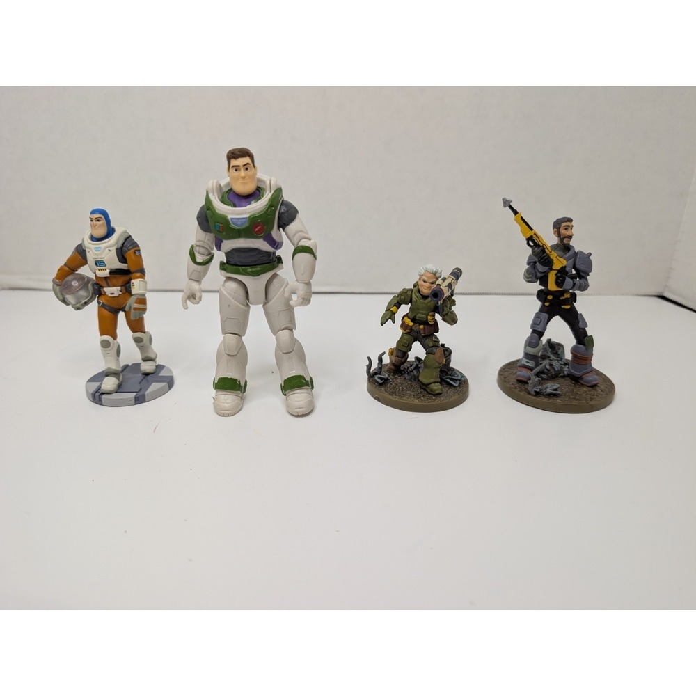 Disney Pixar‎ Lightyear 4 Pack Figurine Playset As Is Assortment Buzz